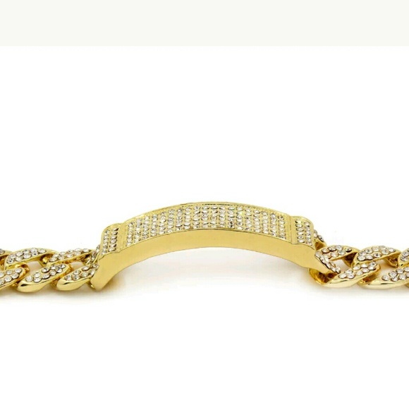 HIP HOP 


9" INCH ICED OUT BRACELET - Picture 3 of 4